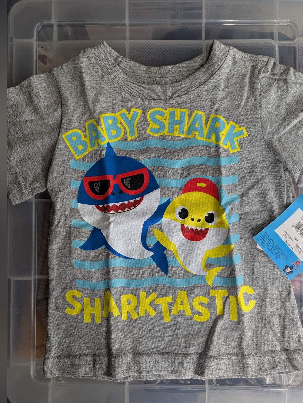 4 for 25🔥 NWT Baby Shark Tshirt (18M)